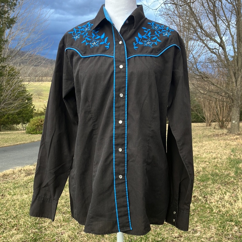 Vintage Western Embroidered Pearl Snap Shirt